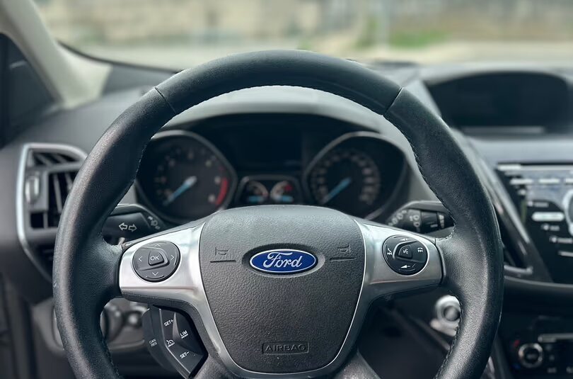 Ford Kuga 2.0 TDCI 140 CV 4WD Cambio Automatico De